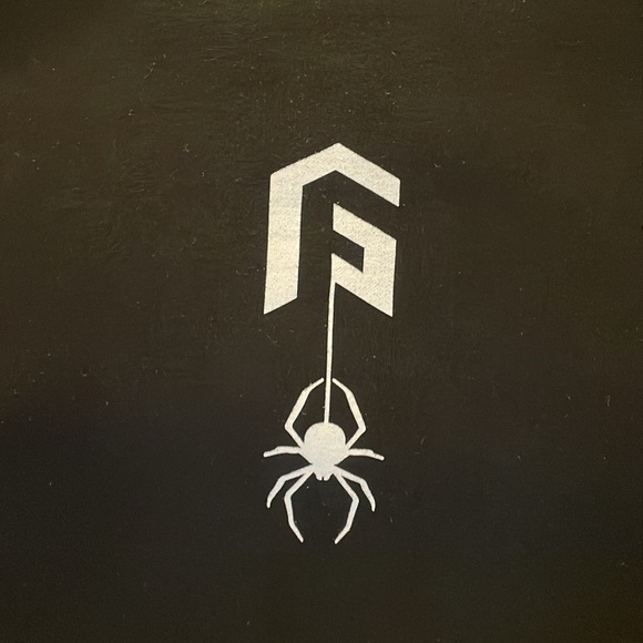 Gran Finny Black Sweatshirt with red spider and white Web - Picture 3 of 6